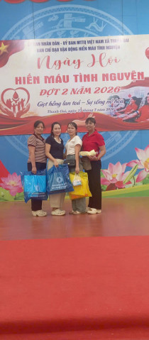 HIẾN MÁU CỨU NGƯỜI - MỘT NGHĨA CỬ CAO ĐẸP CỦA ĐỘI NGŨ  CBGVNV TRƯỜNG MN KIM THƯ